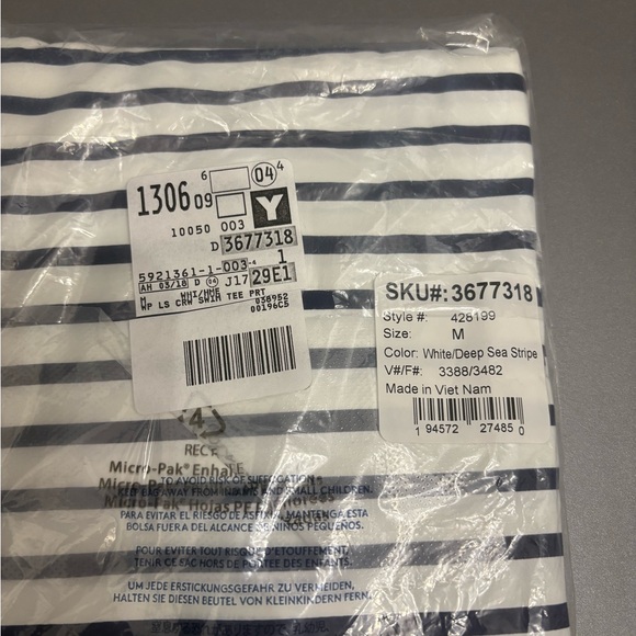 NWT Lands' End Women's Long Sleeve Navy and White Rash Guard - Picture 8 of 8